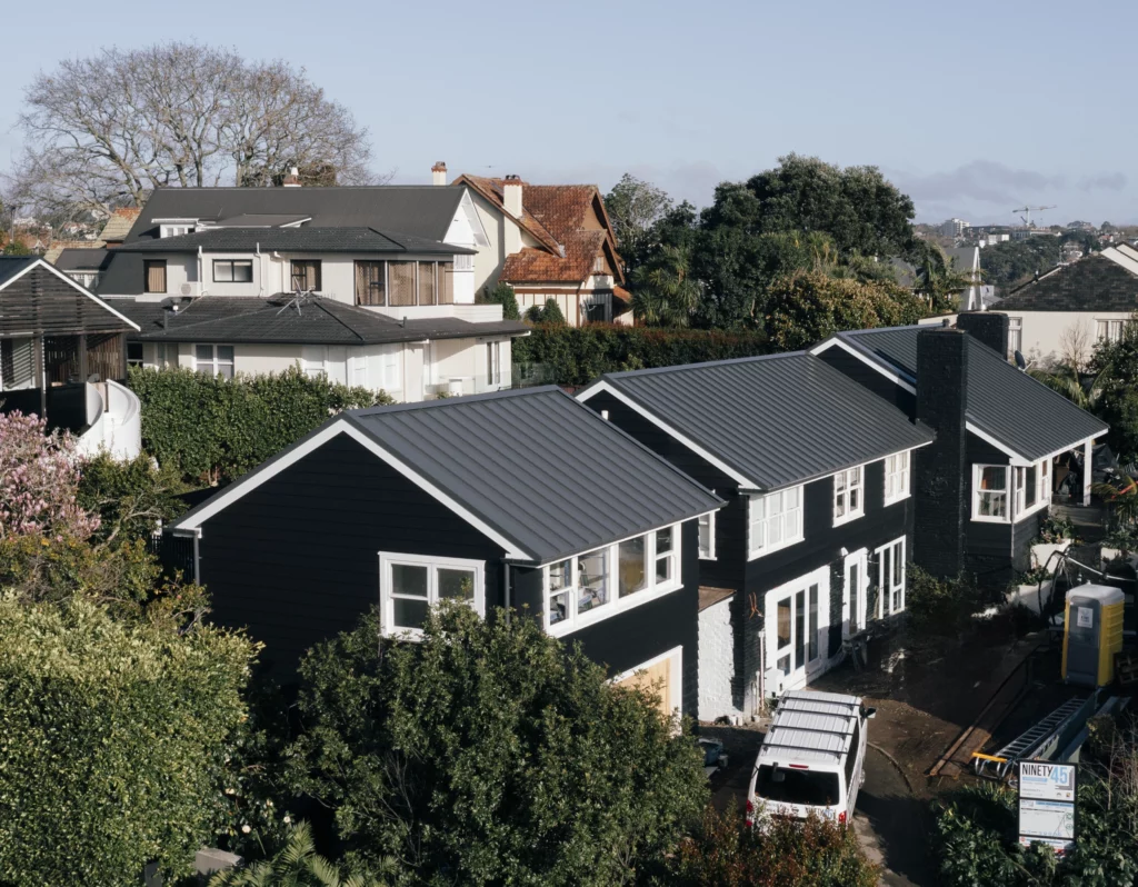 308 Victoria Ave Dimond Eurostyle Spanlok Colorsteel Maxx in Grey Friars